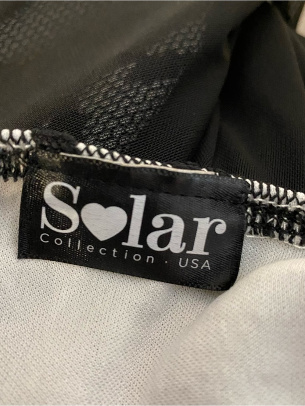 Solar 🖤 XS - Picture 3 of 3
